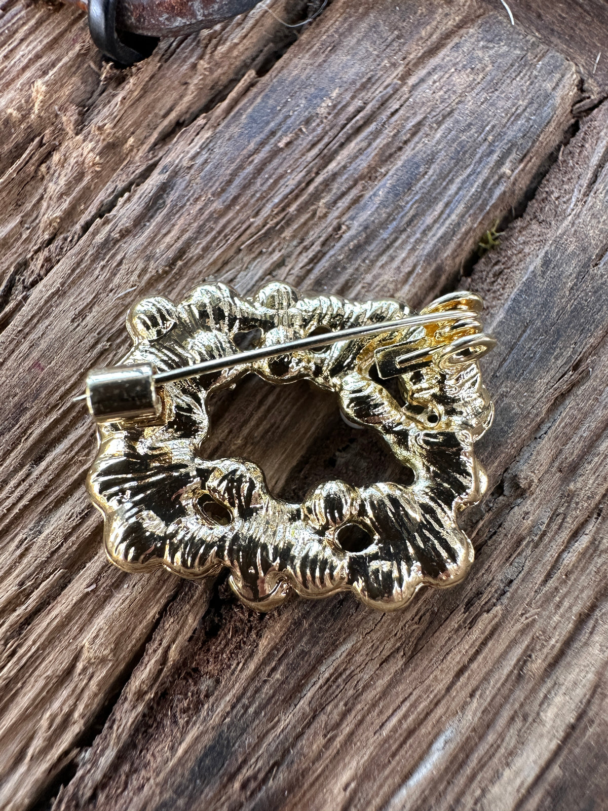 Vierkante broche goud- en zilverkleurig - Sfeerstal69