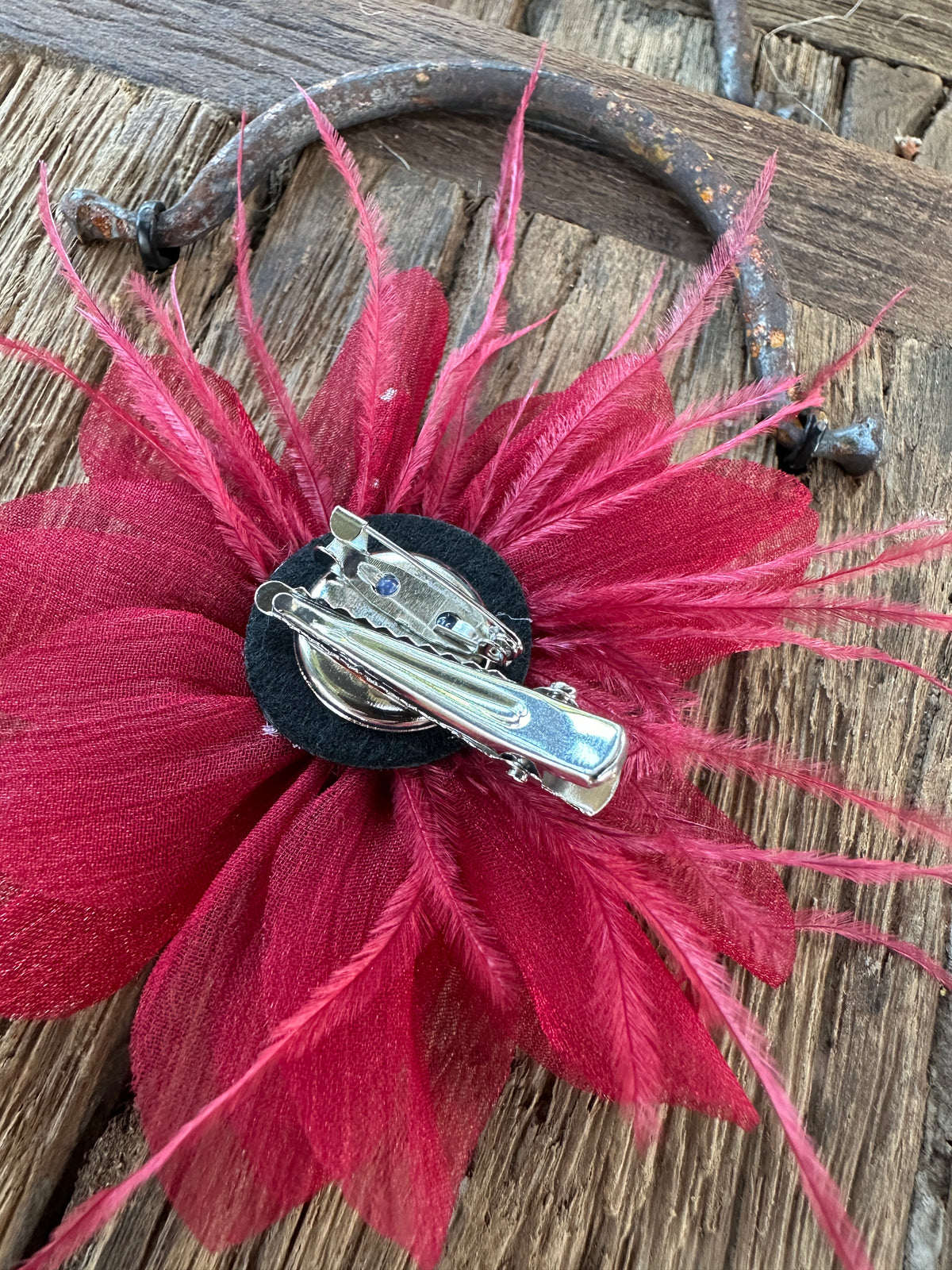 Broche bloem rood - Sfeerstal69